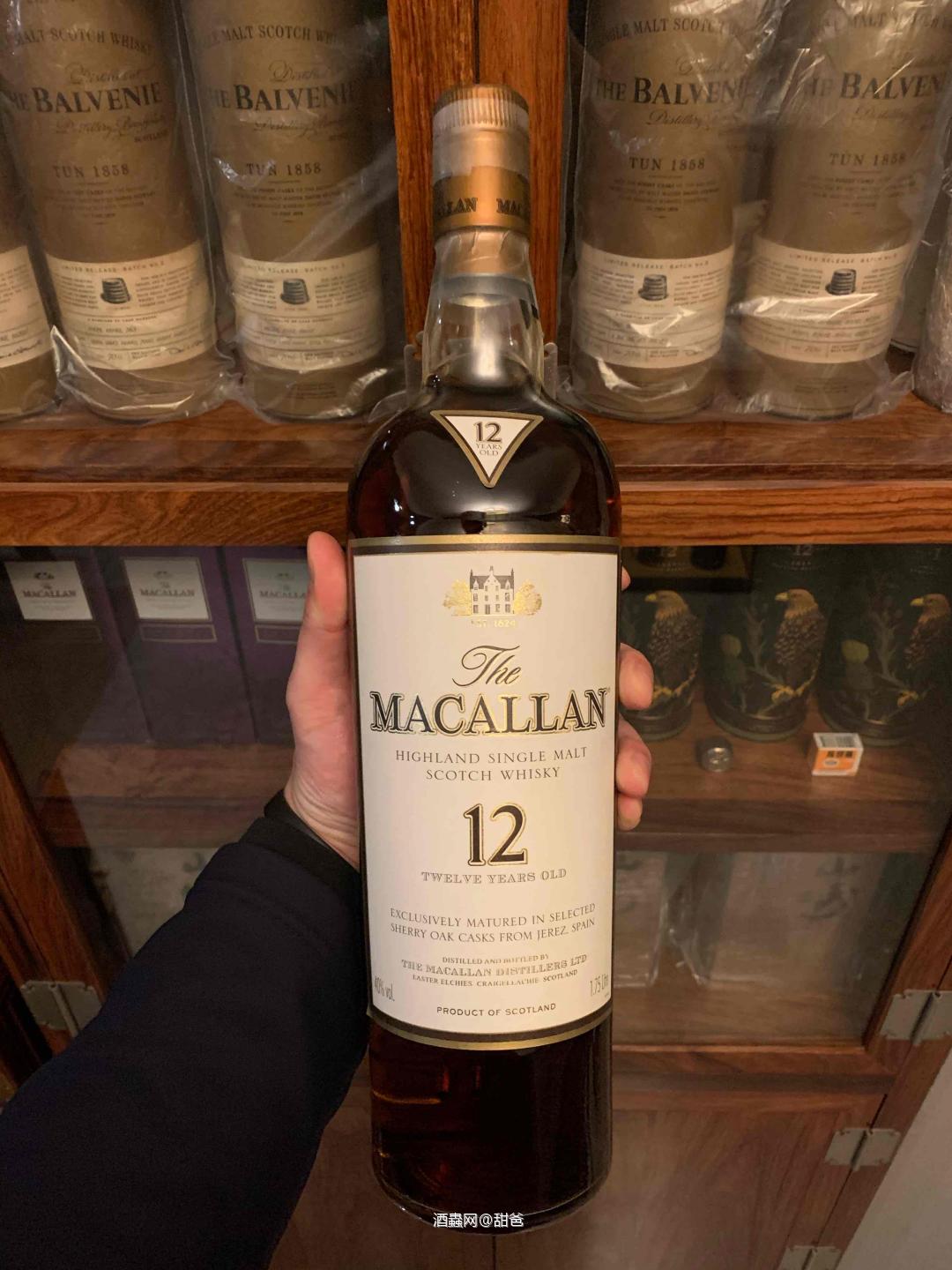 『人 間 自 有 逍 遙 事』