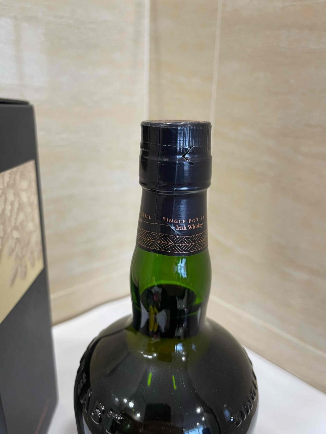 屡获殊荣-知更鸟12年桶强版