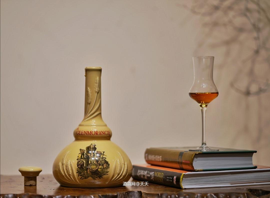〓马尔特曼特别保护区限量版〓90年代 格兰杰18年瓷瓶单一麦芽威士忌