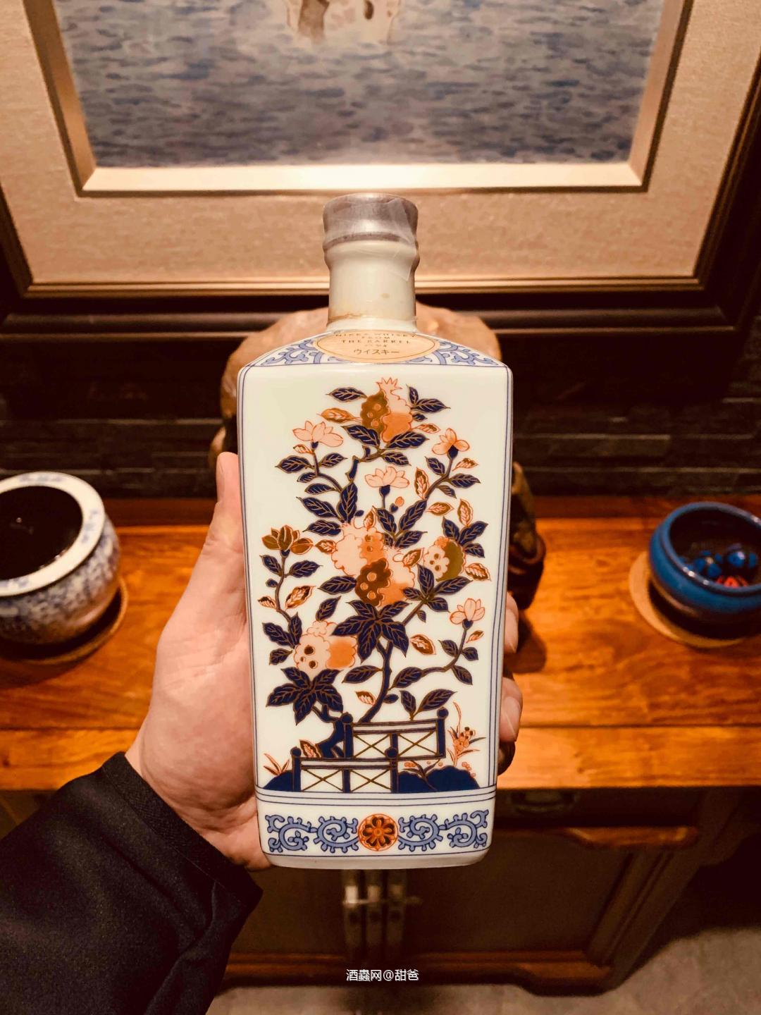 有田燒～四季花卉祥草紋