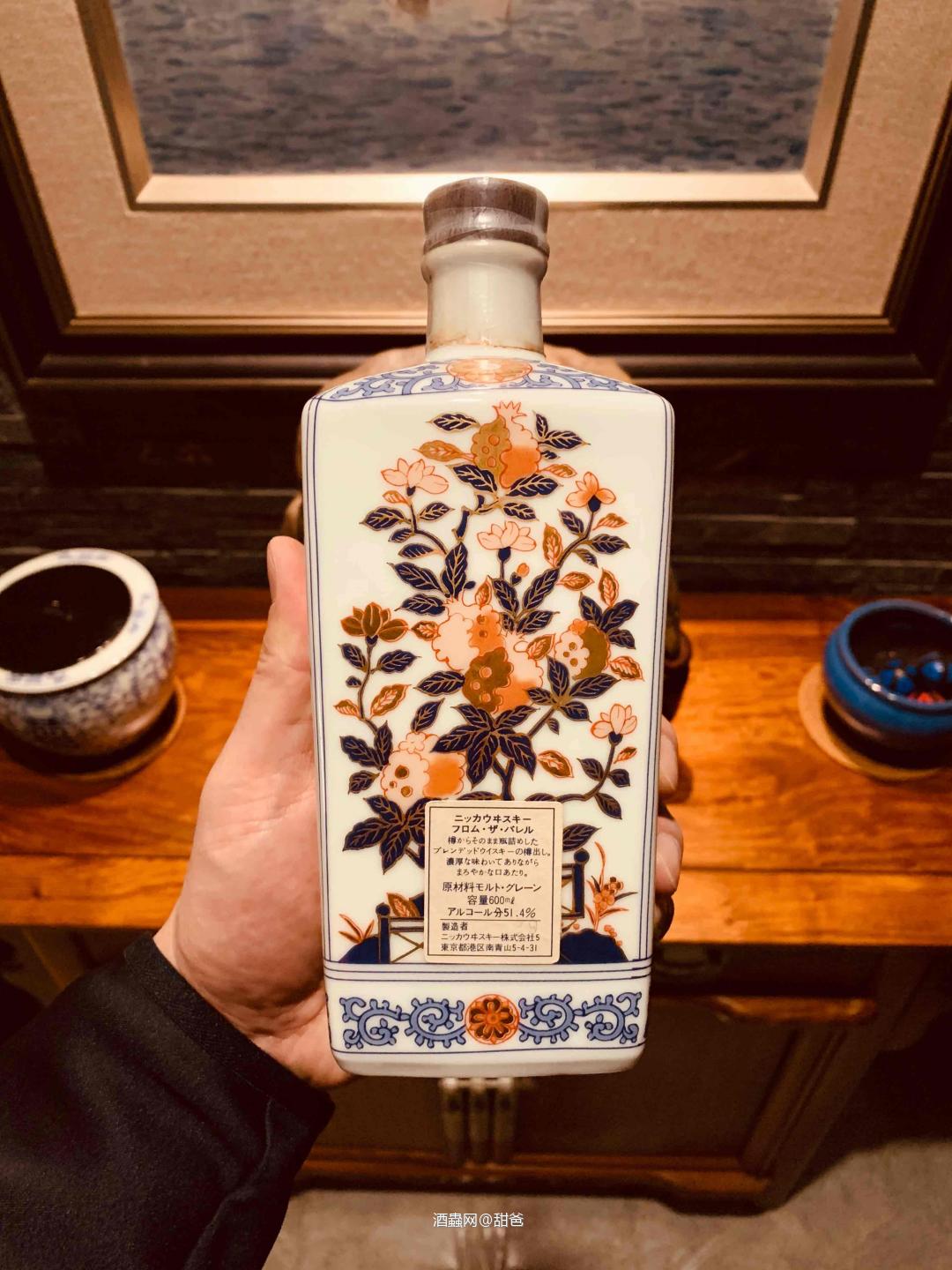 有田燒～四季花卉祥草紋