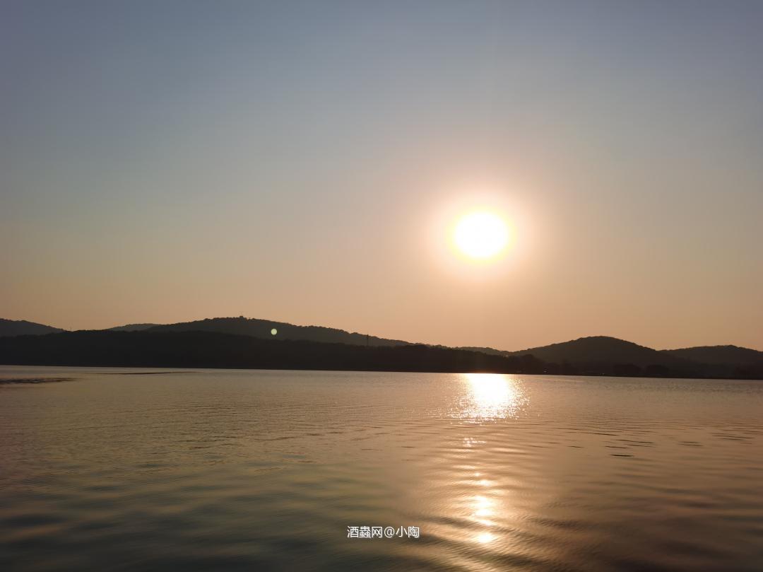 逍遥一路别庚子 憧憬奋斗迎辛丑