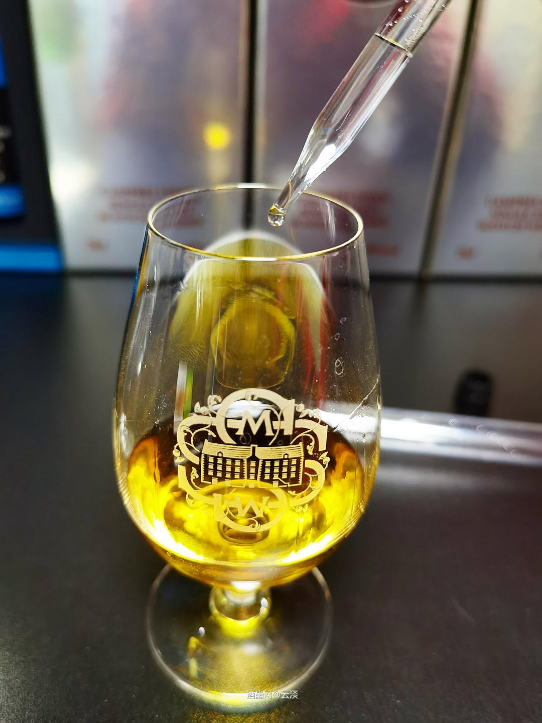 买了个滴管<img src='https://sdata.whiskyworm.com/xcxpics/emoji_29.png' class='emoji' /><img src='https://sdata.whiskyworm.com/xcxpics/emoji_29.png' class='emoji' />