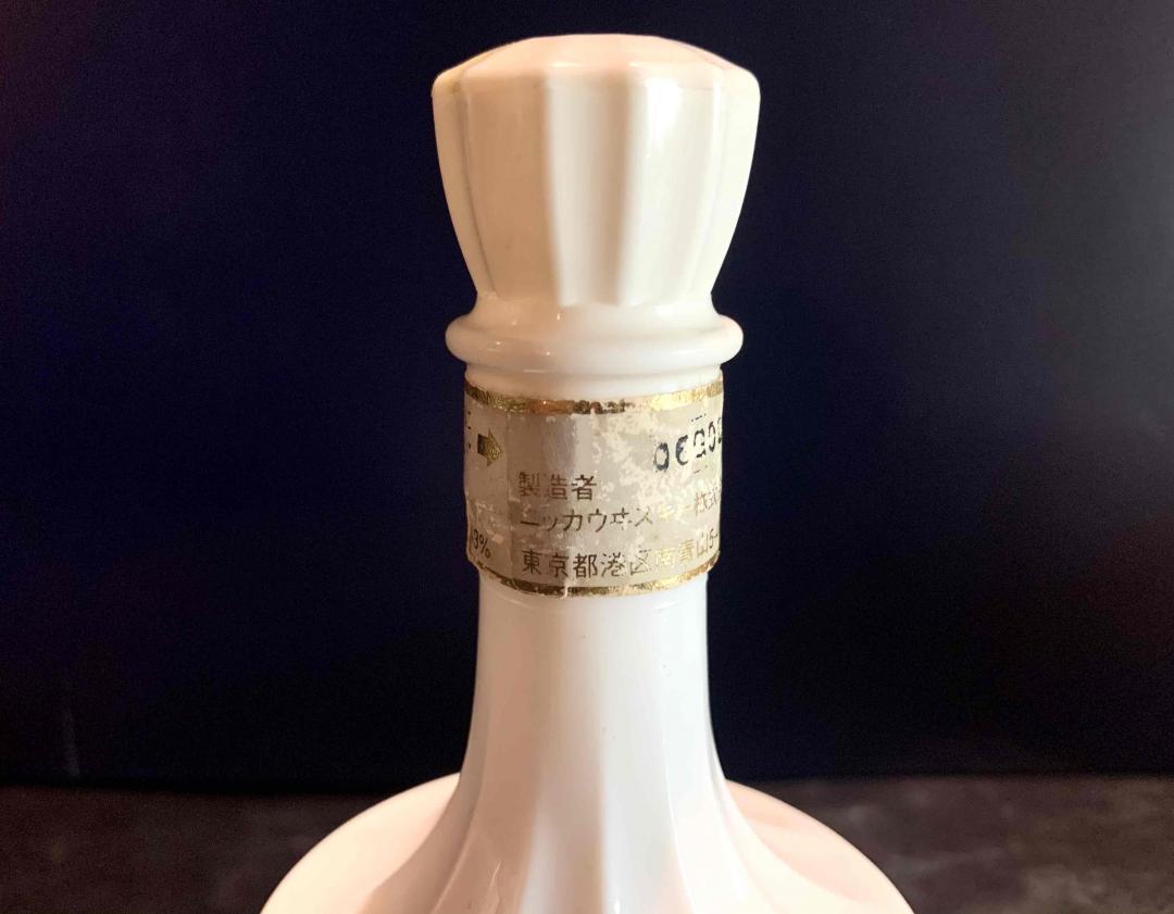 非常稀有珍贵的90年代老竹鹤限量白陶瓷酒版