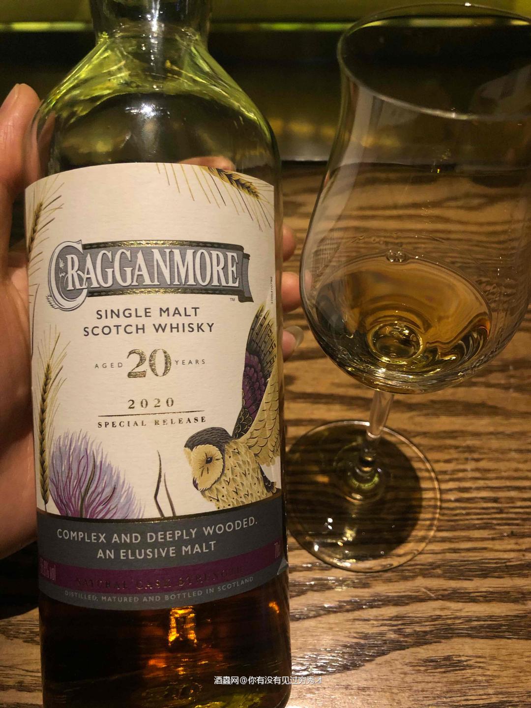 感冒好了,终于可以喝酒了。 克莱根摩尔20年55.8% 酒体…