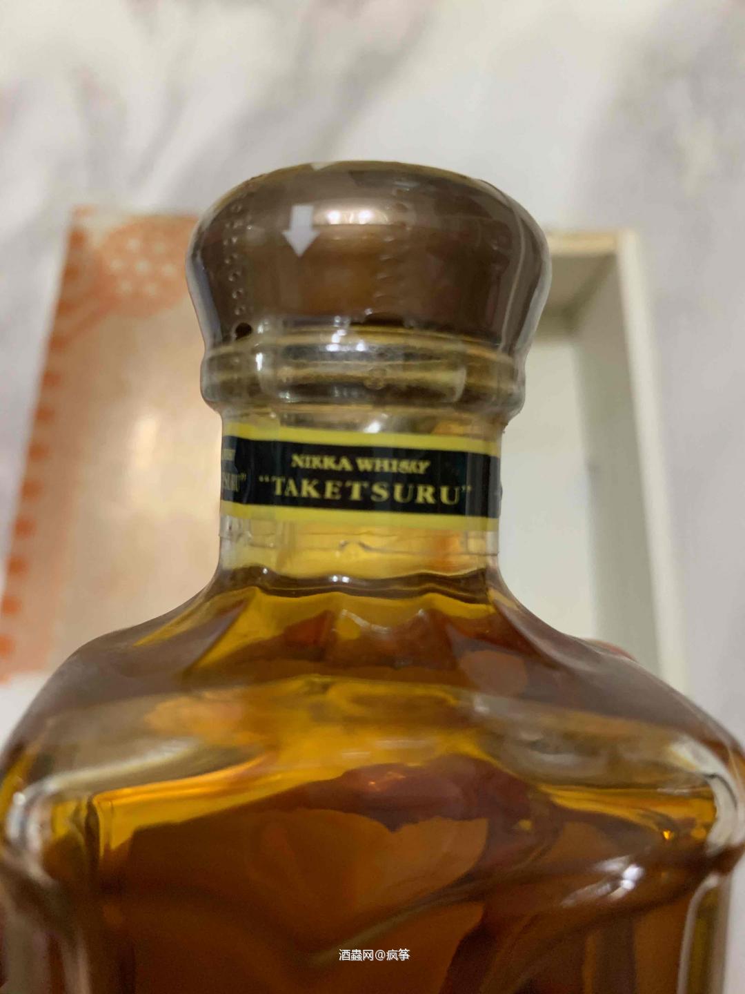 660毫升的角瓶竹鹤见多了，这个180毫升的角瓶竹鹤12年应该很少见吧