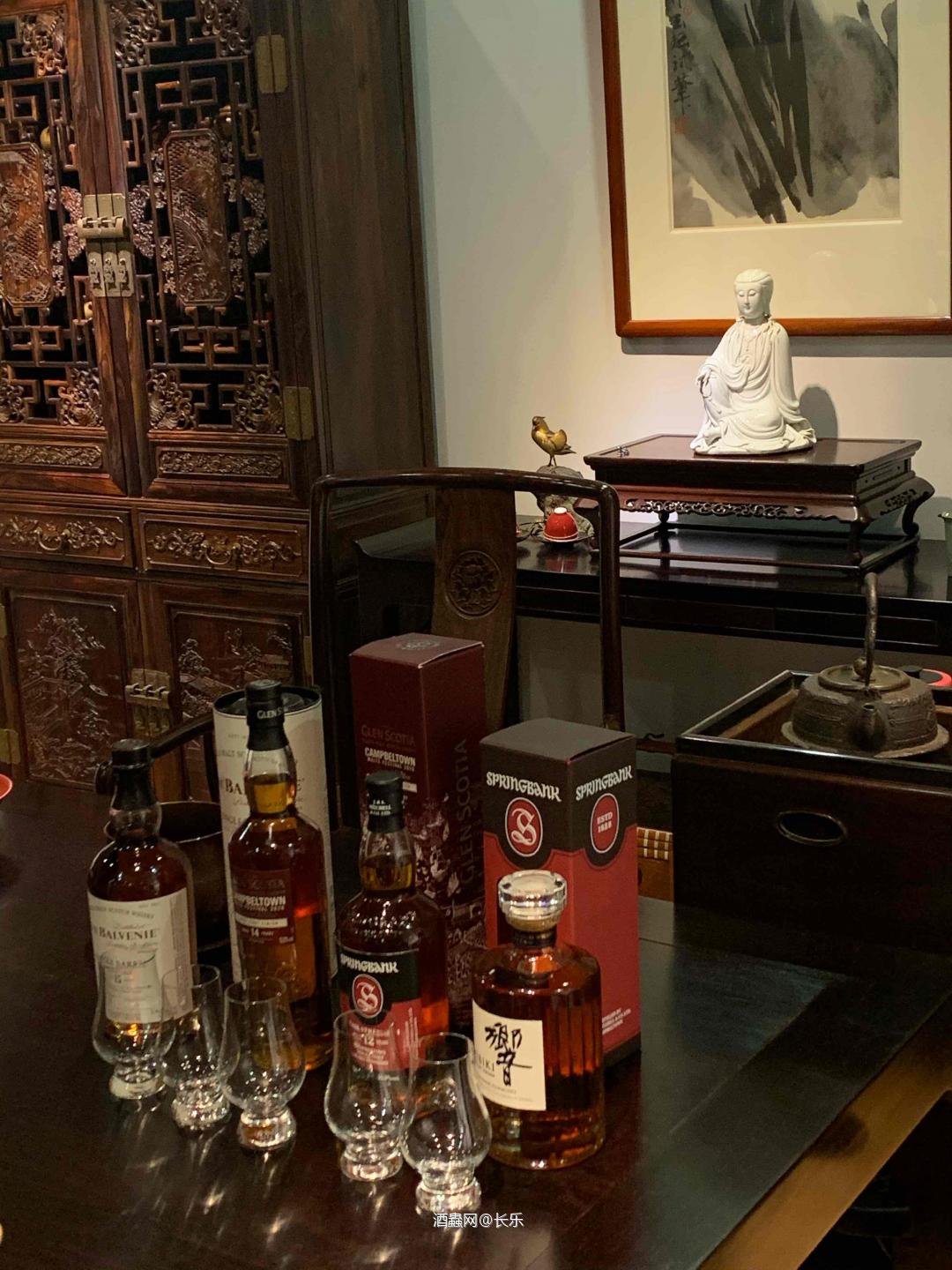 <img src='https://sdata.whiskyworm.com/xcxpics/emoji_3.png' class='emoji' />