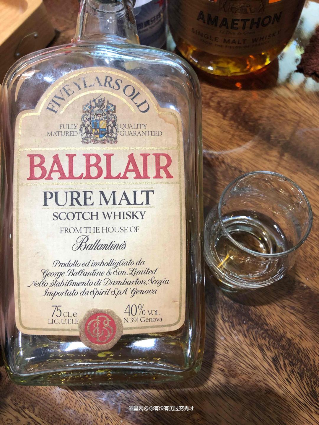 法国阿玛顿干邑桶过桶单一麦<p class='p'/>酒体清澈，淡金色44.5%<p class='p'/>闻香…