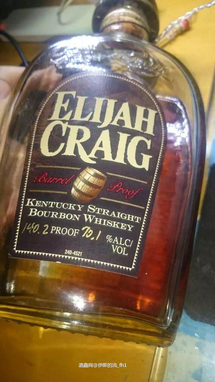 翻到朋友圈2016年的照片，当时这瓶酒确实迷了很久