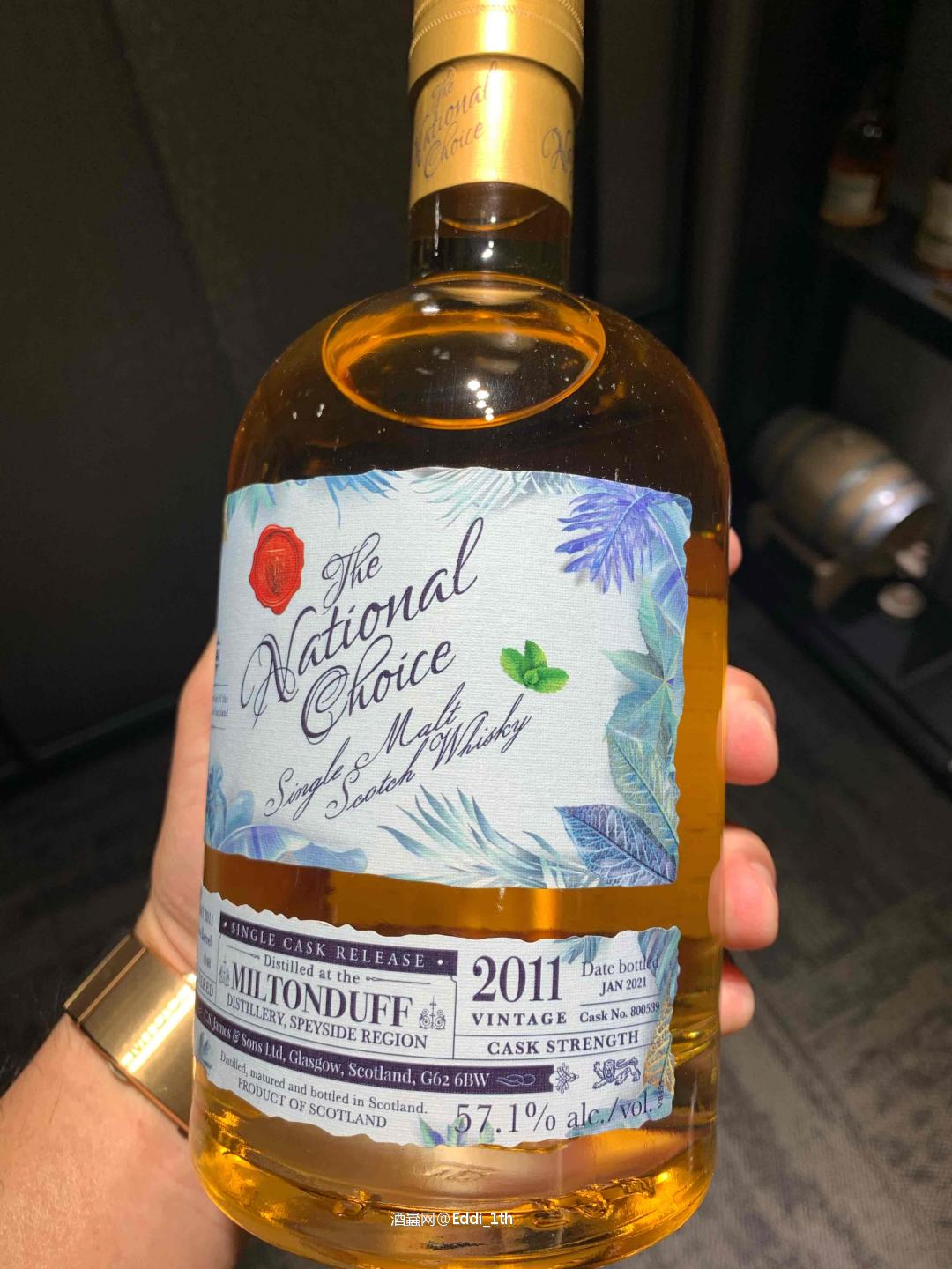 文青風酒標，很漂亮，花香撲鼻，尾韻一個薄荷味<p class='p'/>好喝！