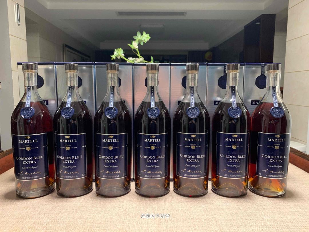 馬爹利藍帶傲創～特醇陳年乾邑白蘭地，我室添歡