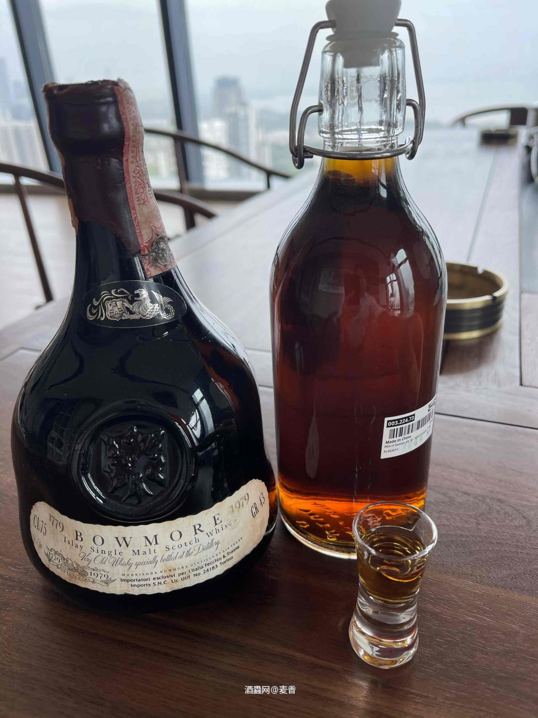 没有木塞,只能另外装起来,这款泥煤味十足