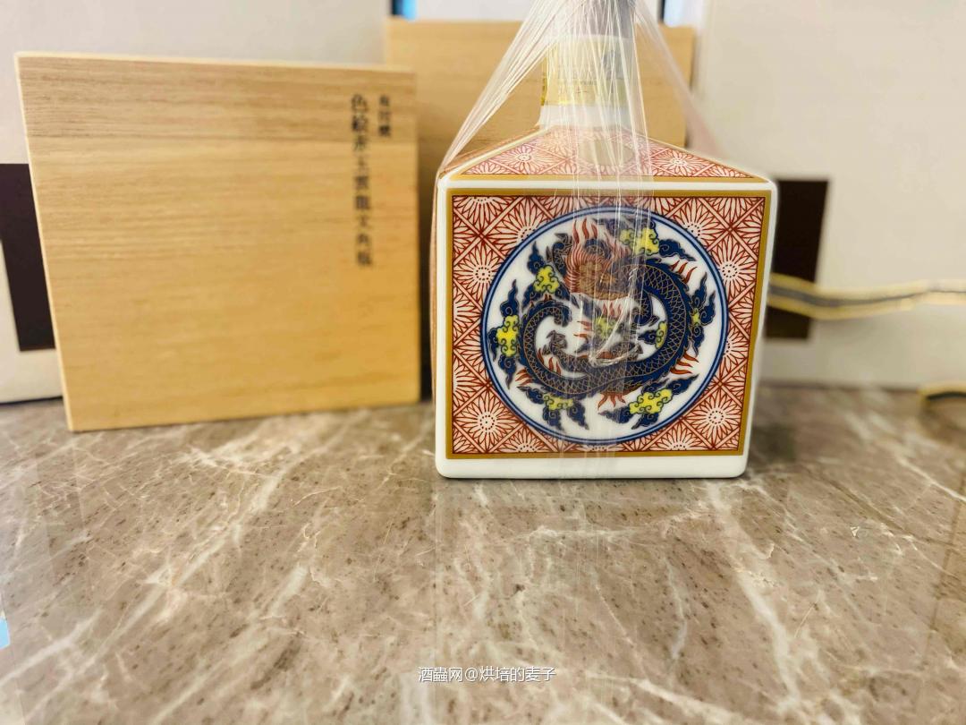 色绘赤玉雲龍文角瓶 有田燒