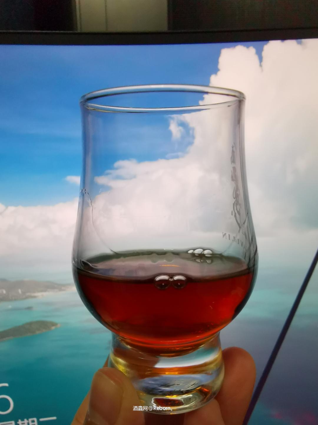 30的分享两口就没了 还没尝出味，可乐还是要喝冰的才行。