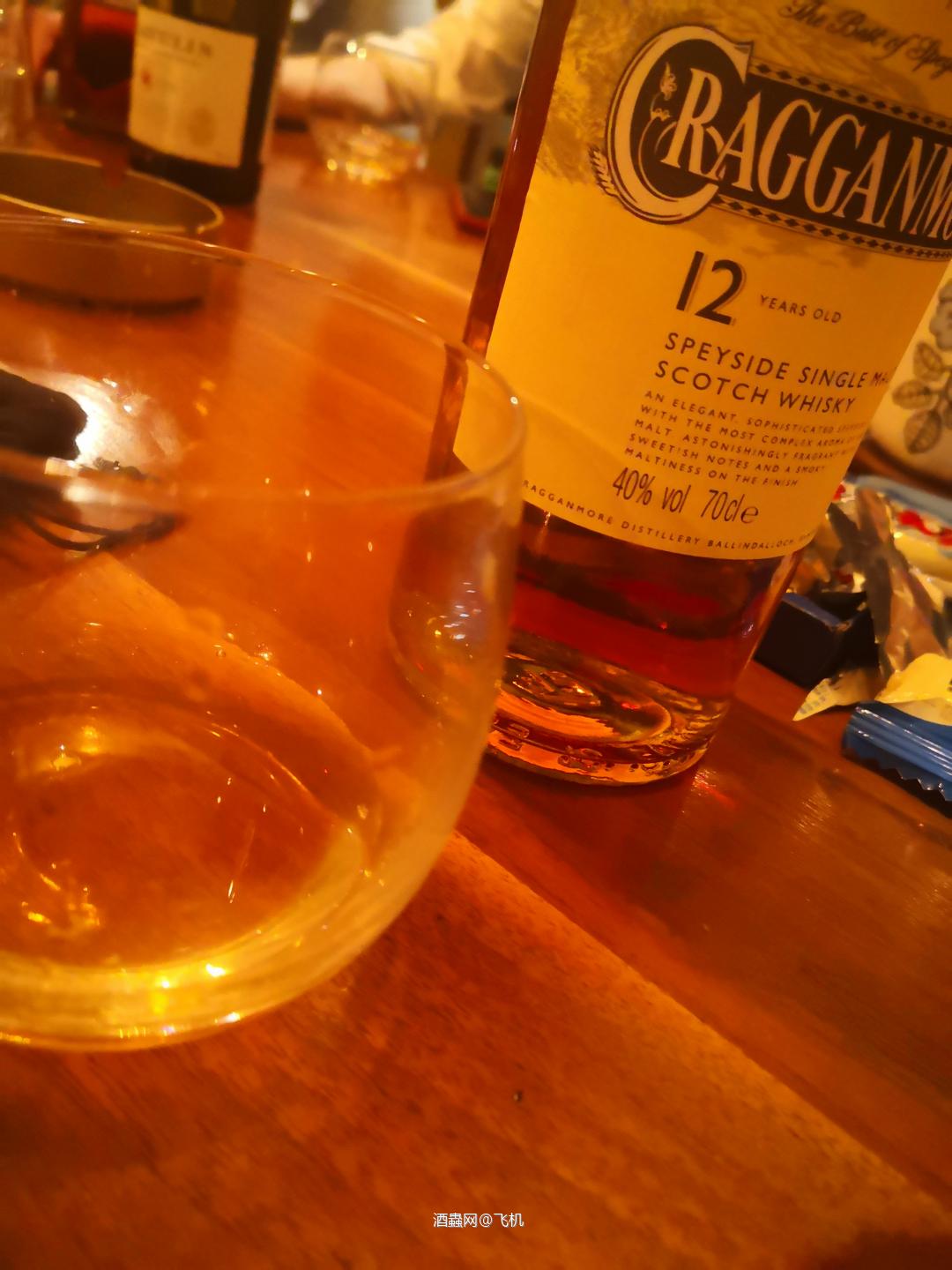 威小聚，慢饮出高兴。