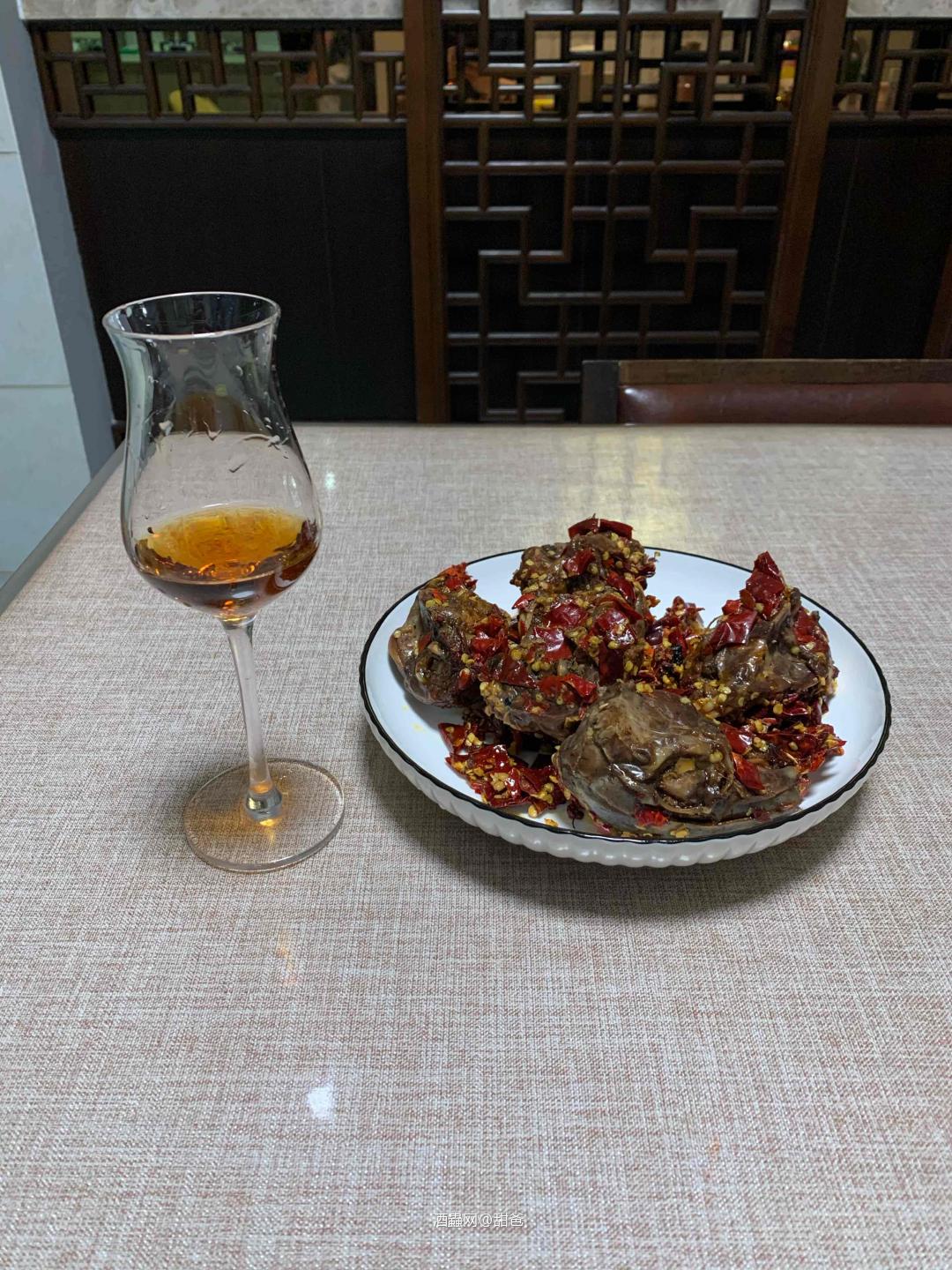 手撕烤兔配雪莉<img src='https://sdata.whiskyworm.com/xcxpics/emoji_14.png' class='emoji' />