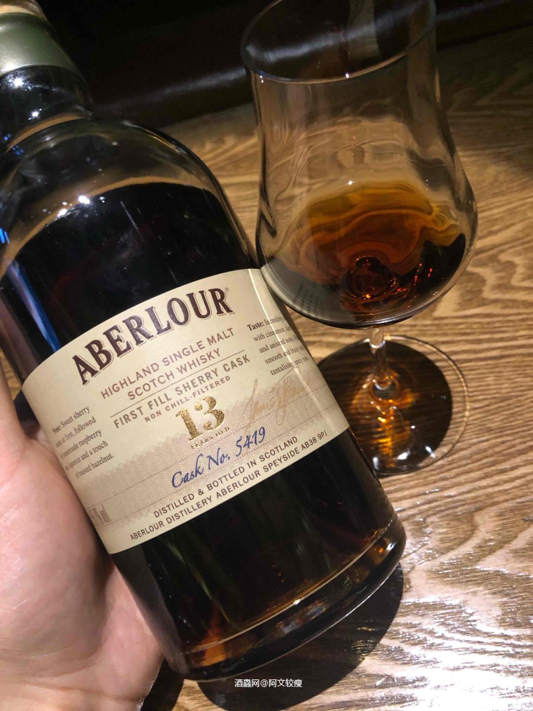 亚伯乐13年初填雪利桶<p class='p'/>酒体清澈，瓶底沉淀较多，红棕色<p class='p'/>闻香…