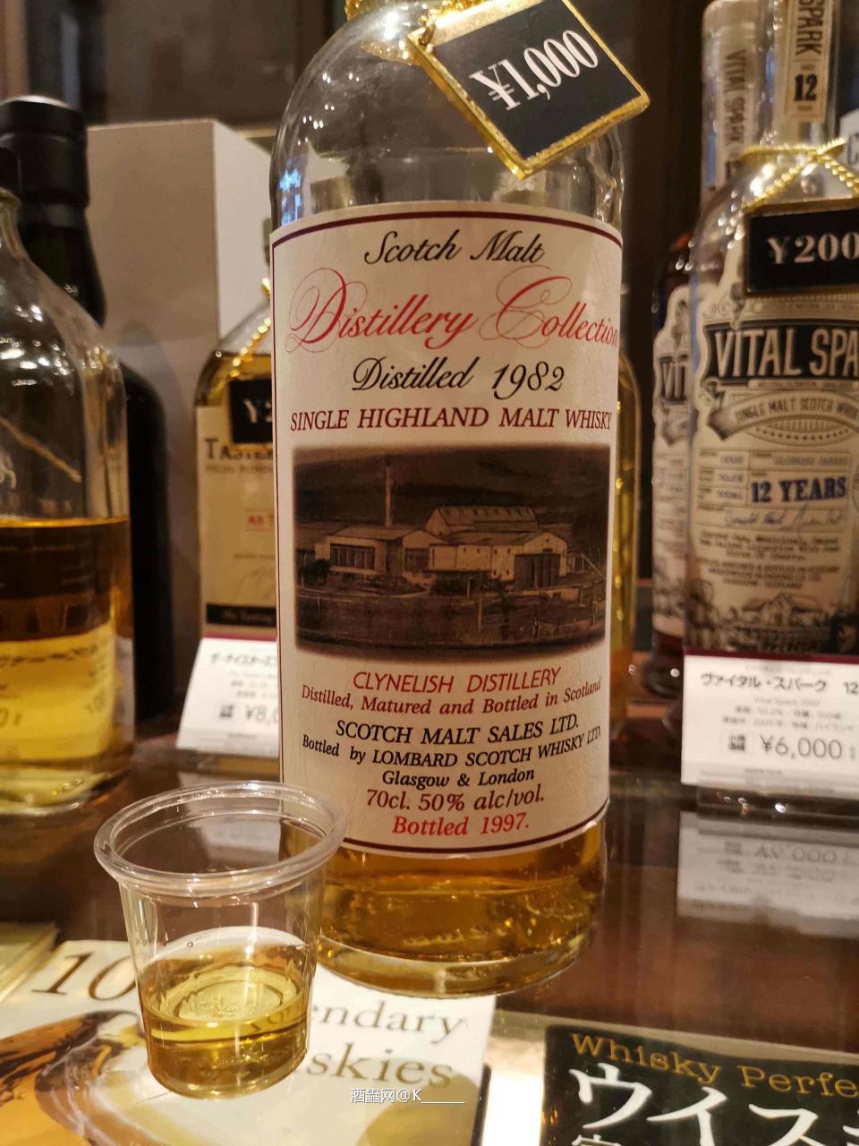 放眼全球的Whisky festival 也很少有开新瓶整酒的做法。在日本的Vintage Whisky bar里也都是开瓶过的酒，其实这种酒局选的不是酒，更多的是选的人。也正常，在中国当下诚信普遍性缺失的今天，难免会有一些人心有余悸。在人皆恶的想法驱动下，我甚至可以怀疑品牌方代理商为了卖酒，品鉴会上的试饮用酒和实际销售的酒不同。看法不同，在于你用什么心态去看身边的世界和身边的人。