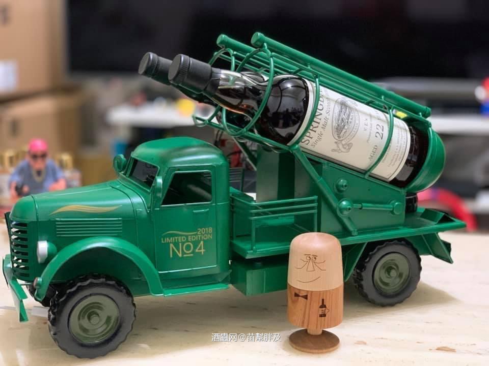 突然发现我也有火箭车，可以飞高高吗？