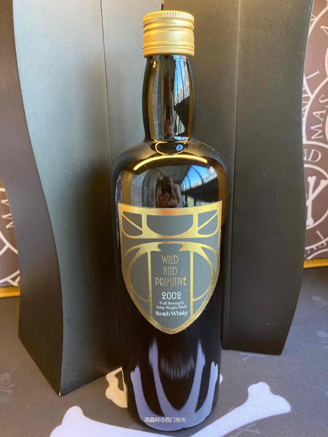 黑金配色<img src='https://sdata.whiskyworm.com/xcxpics/emoji_1.png' class='emoji' />