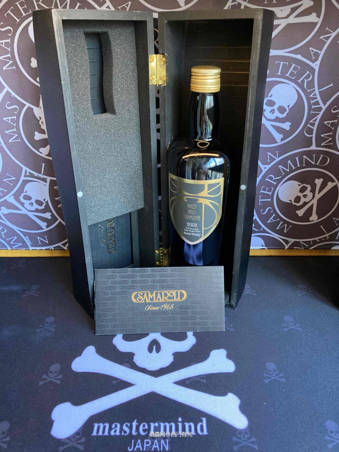 黑金配色<img src='https://sdata.whiskyworm.com/xcxpics/emoji_1.png' class='emoji' />