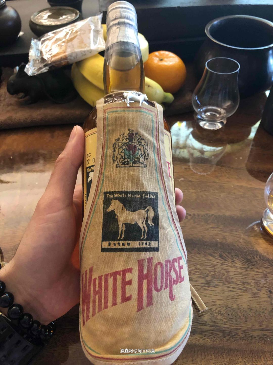 50-60年代老白马760ml，43%<p class='p'/>酒体清澈，琥珀色，<p class='p'/>…
