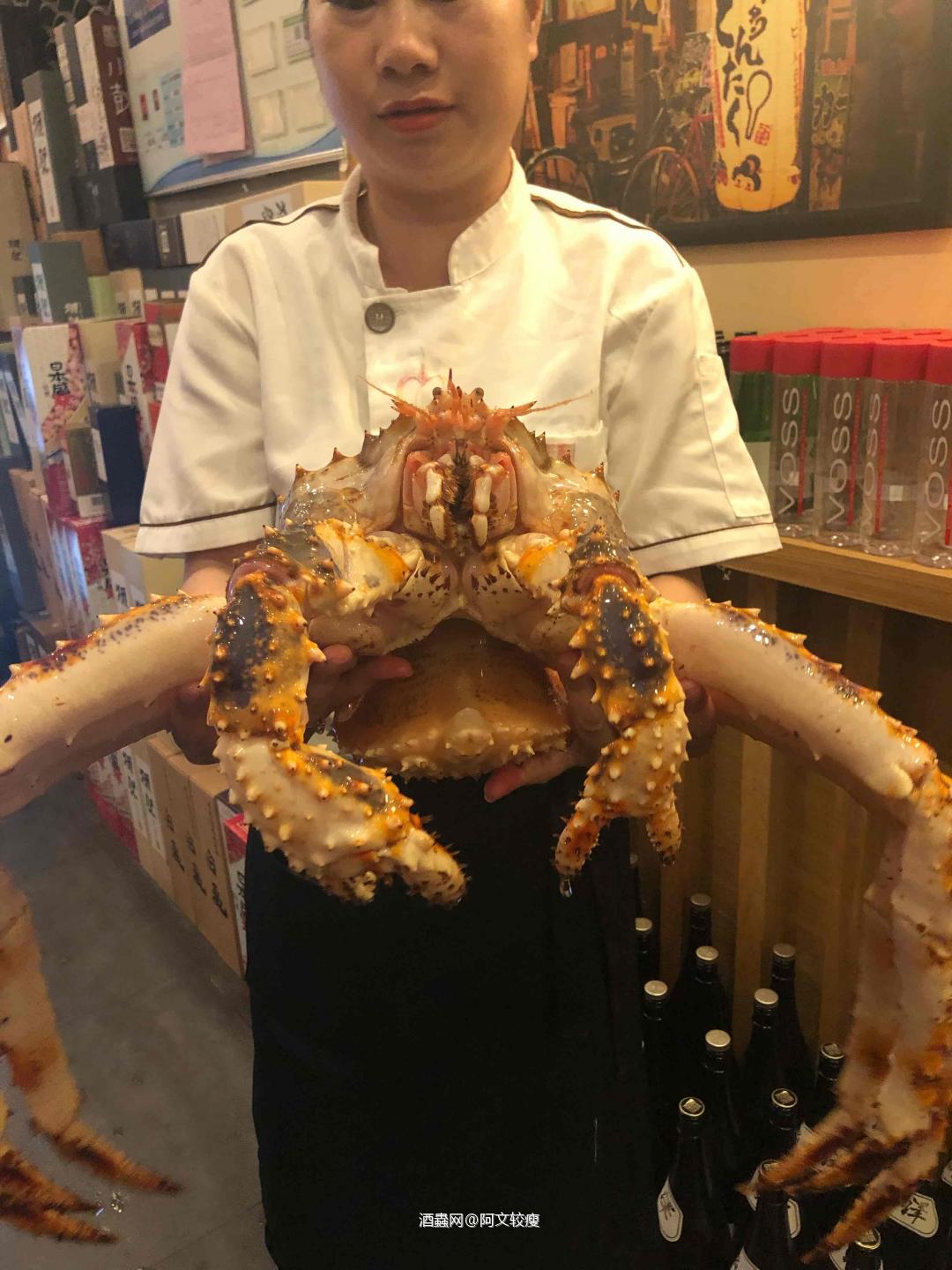 艾雷元素—布纳哈本<p class='p'/>酒体清澈，浅金色，有渣<p class='p'/>闻香：油脂、茉莉…