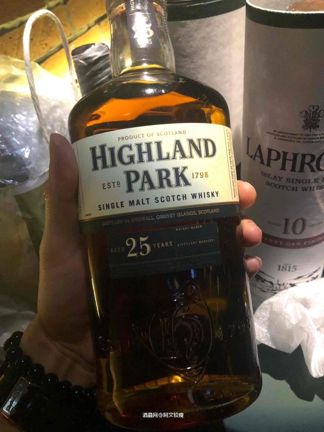 格兰道奇20YO<p class='p'/>酒体清澈，亮金色，<p class='p'/>闻香：苦甜苦甜的白色花…