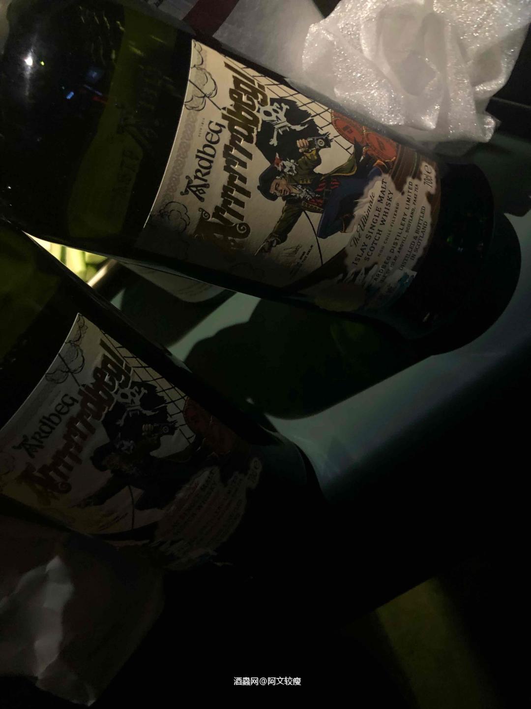 格兰道奇20YO<p class='p'/>酒体清澈，亮金色，<p class='p'/>闻香：苦甜苦甜的白色花…