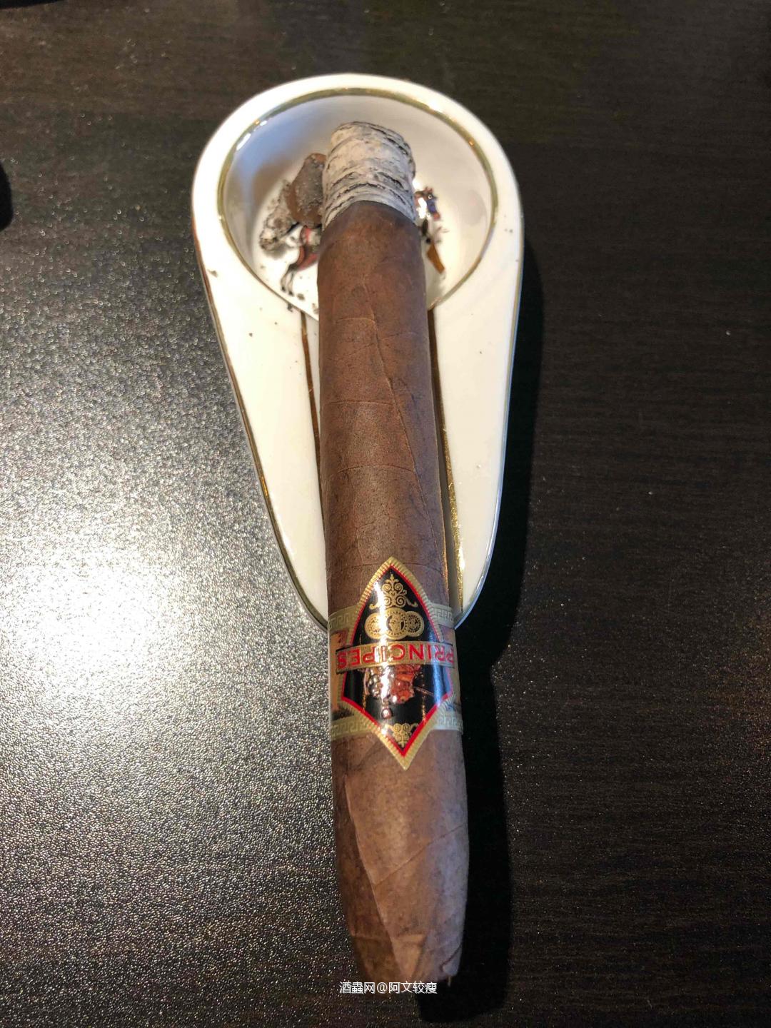 斯特拉斯米尔2004-2017<p class='p'/>酒体清澈，浅金色，<p class='p'/>闻香：烟…