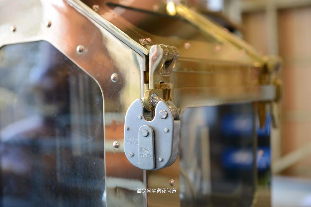 你也许喝过很多威士忌，但是你尝过刚刚蒸馏出来的新酒吗？Lindores New Make