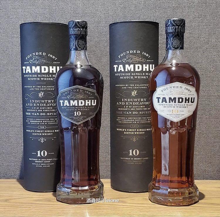 左边这支， 估计用了比例不小的老酒. 46度 限量1000瓶，每瓶还有一份独立编号的证书