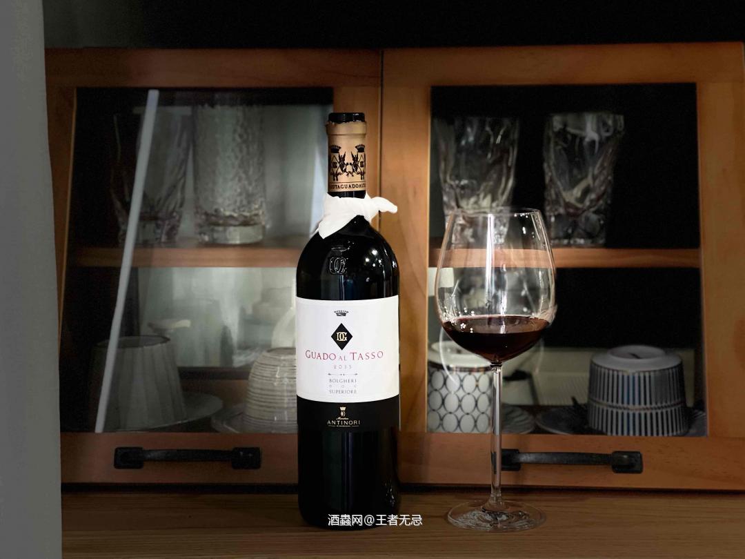 该喝酒的年龄就不要想着喝奶茶