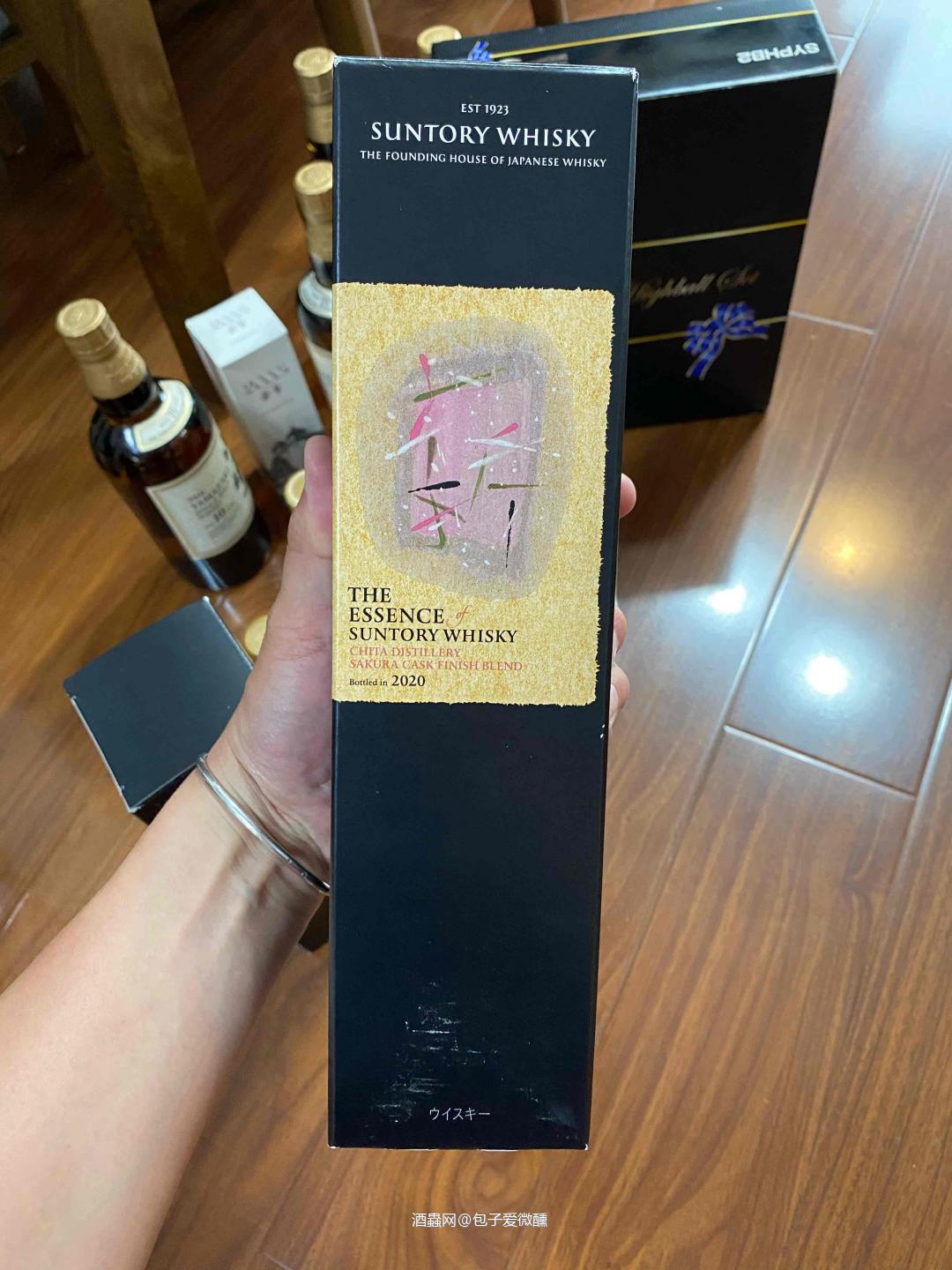 三得利至精第四弹 瓶子设计的真好看