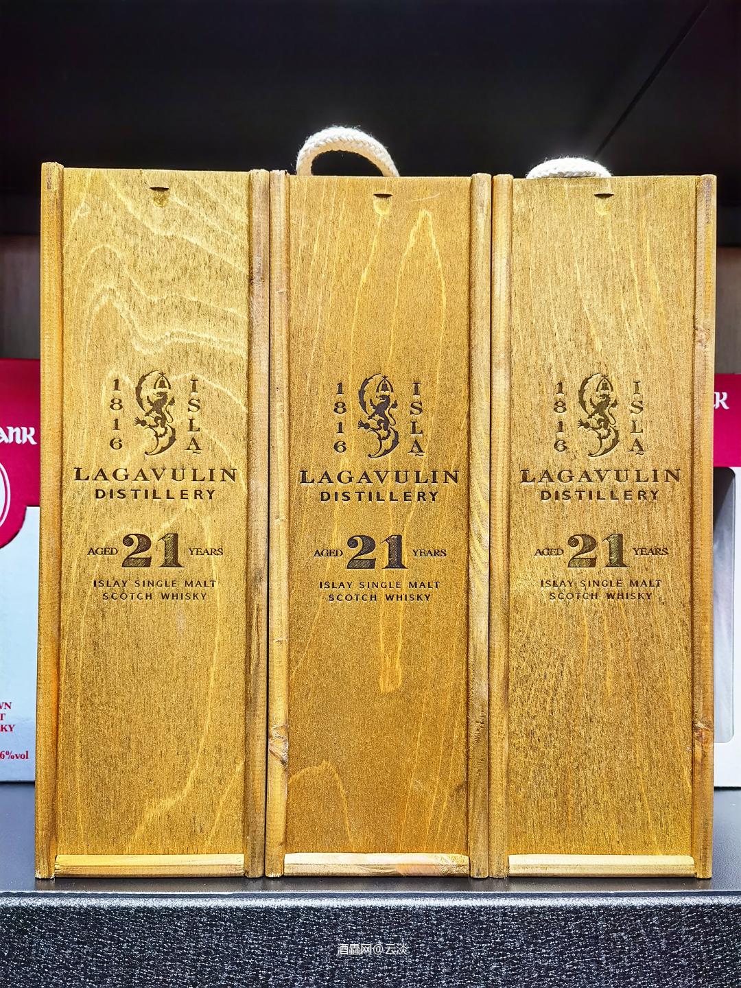 拉加的木盒子扎手<img src='https://sdata.whiskyworm.com/xcxpics/emoji_29.png' class='emoji' />