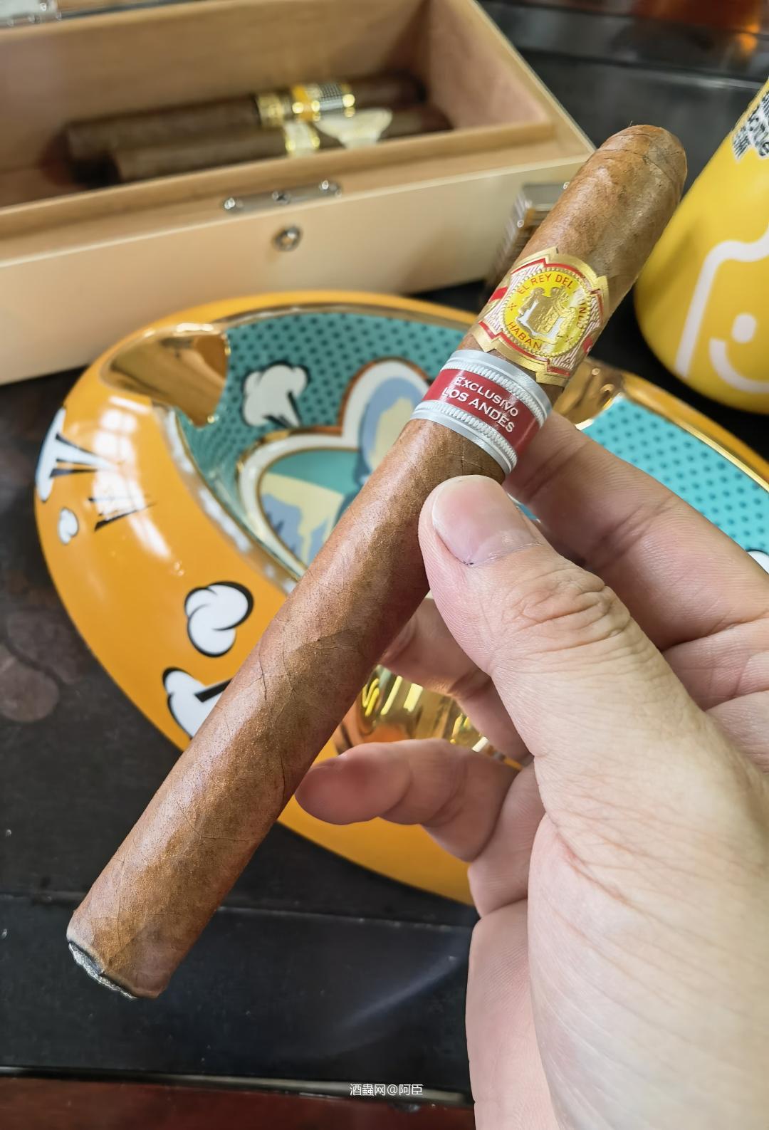 威坑之深,无可见底~