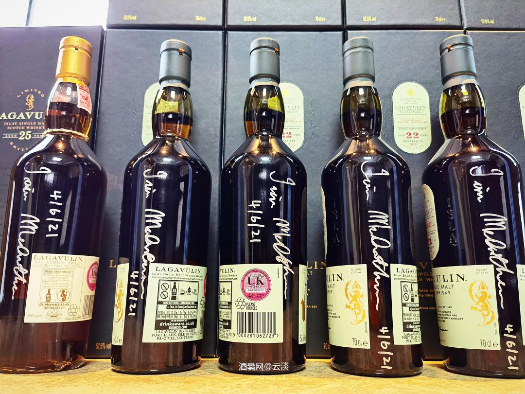 爵士22年！看你们屯心慌！也买一点<img src='https://sdata.whiskyworm.com/xcxpics/emoji_44.png' class='emoji' /><img src='https://sdata.whiskyworm.com/xcxpics/emoji_44.png' class='emoji' />