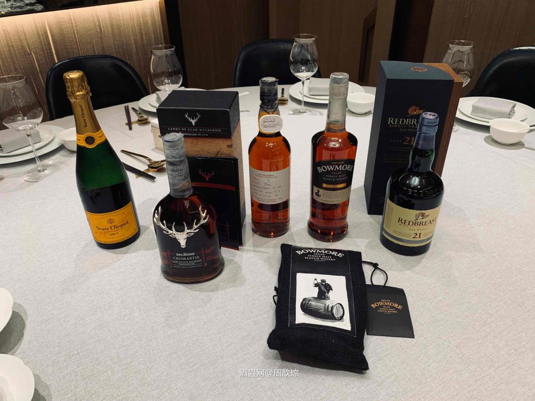 最近喝了点稀有品种…愿生活如此美好<img src='https://sdata.whiskyworm.com/xcxpics/emoji_1.png' class='emoji' />