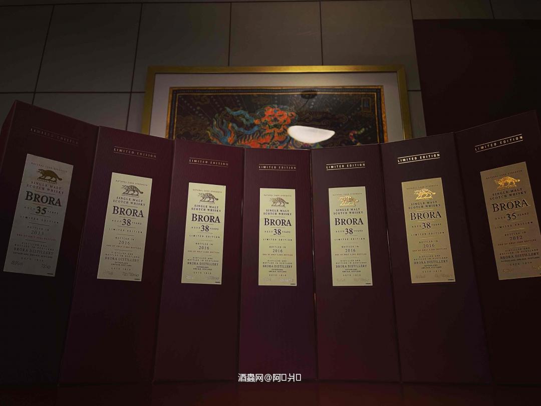 不能成为酒虫的藏酒大佬 也要成为酒虫最会拍酒的小弟🤦