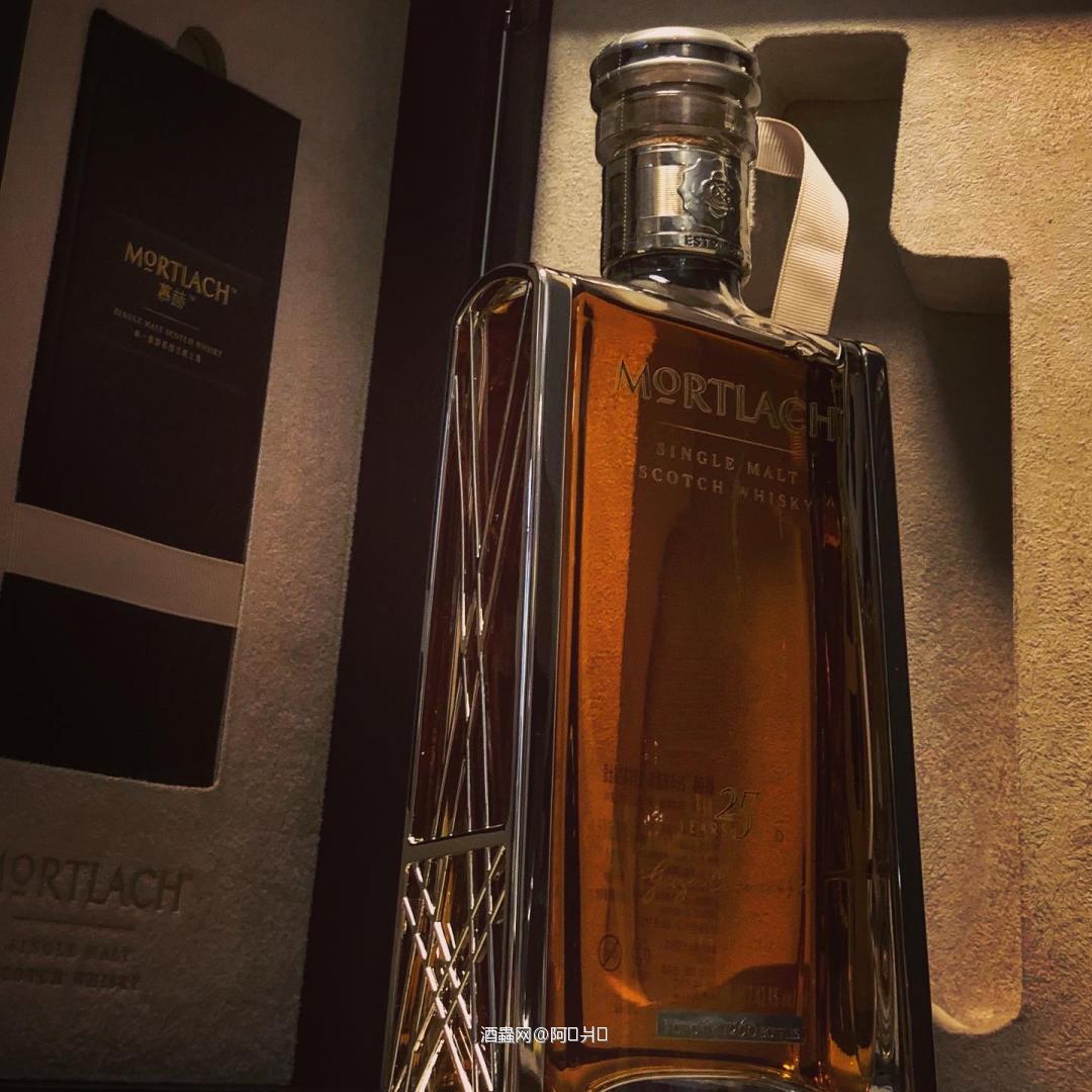 不能成为酒虫的藏酒大佬 也要成为酒虫最会拍酒的小弟🤦