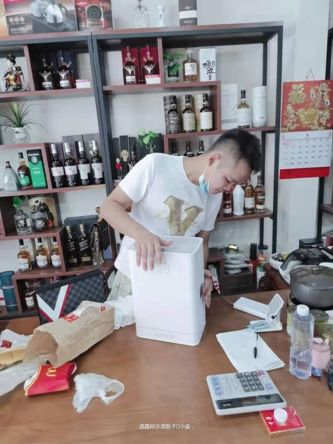 <p class='p'/><p class='p'/><p class='p'/><p class='p'/><p class='p'/><p class='p'/><p class='p'/>