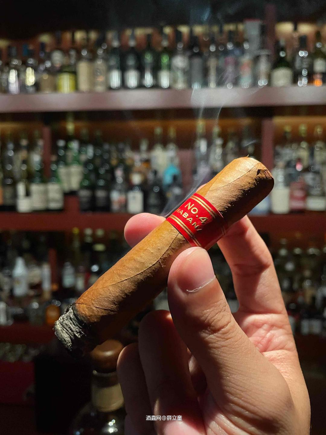 今晚最佳！这是一瓶BOWMORE 1984 ib 来自Mon…