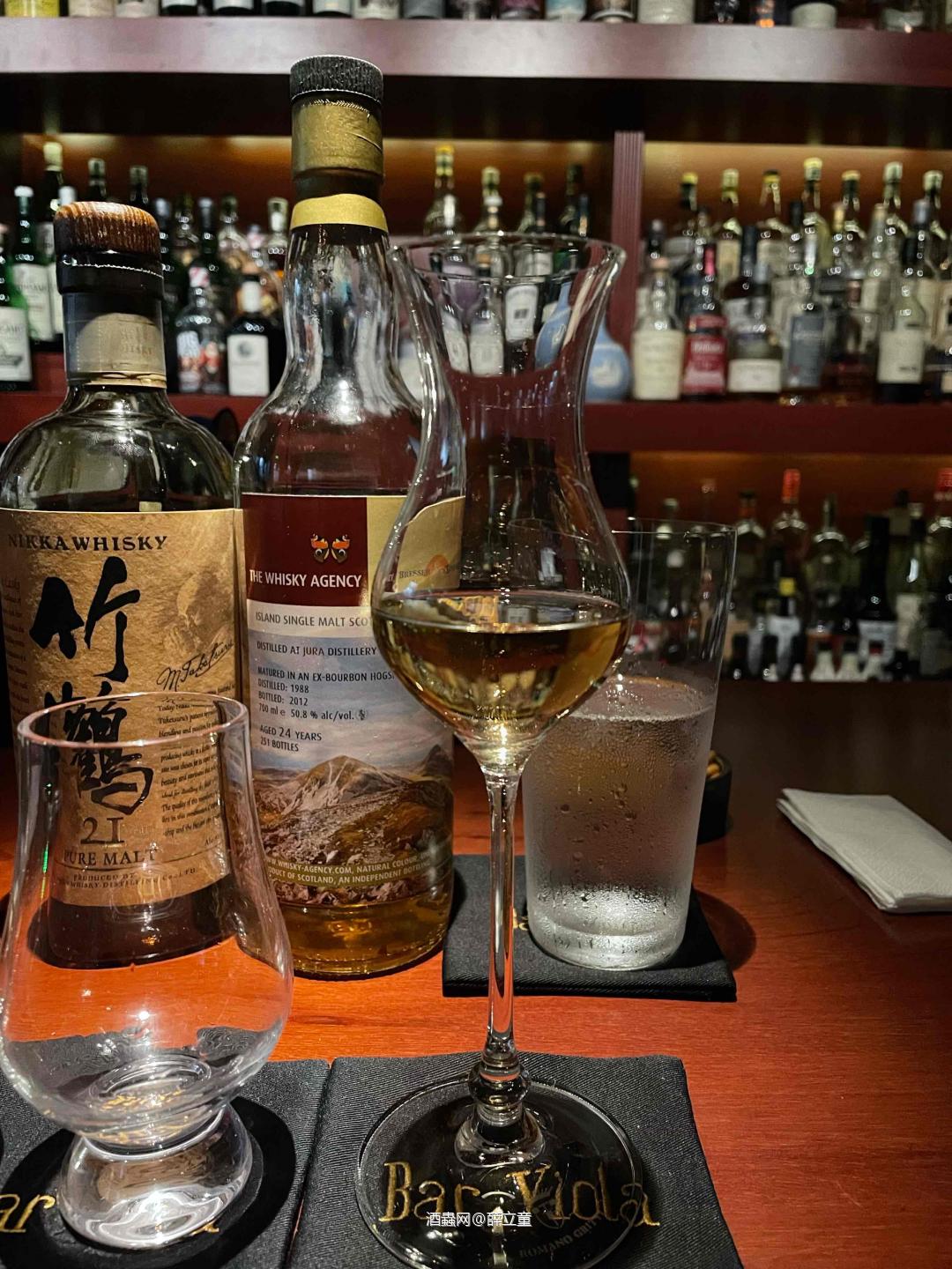 今晚最佳！这是一瓶BOWMORE 1984 ib 来自Mon…