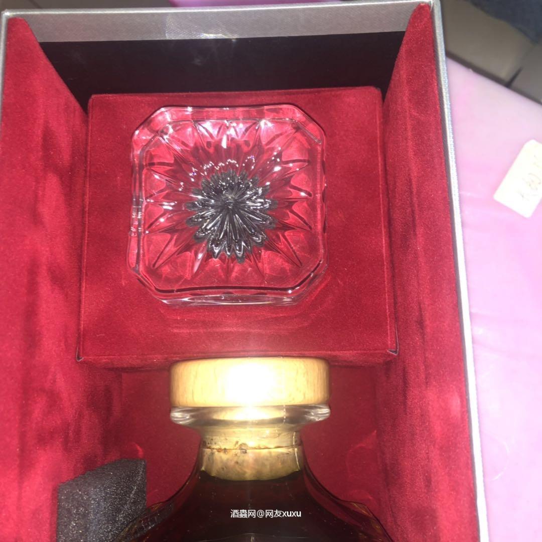 想问下酒友们这支大概什么价<img src='https://sdata.whiskyworm.com/xcxpics/emoji_13.png' class='emoji' />