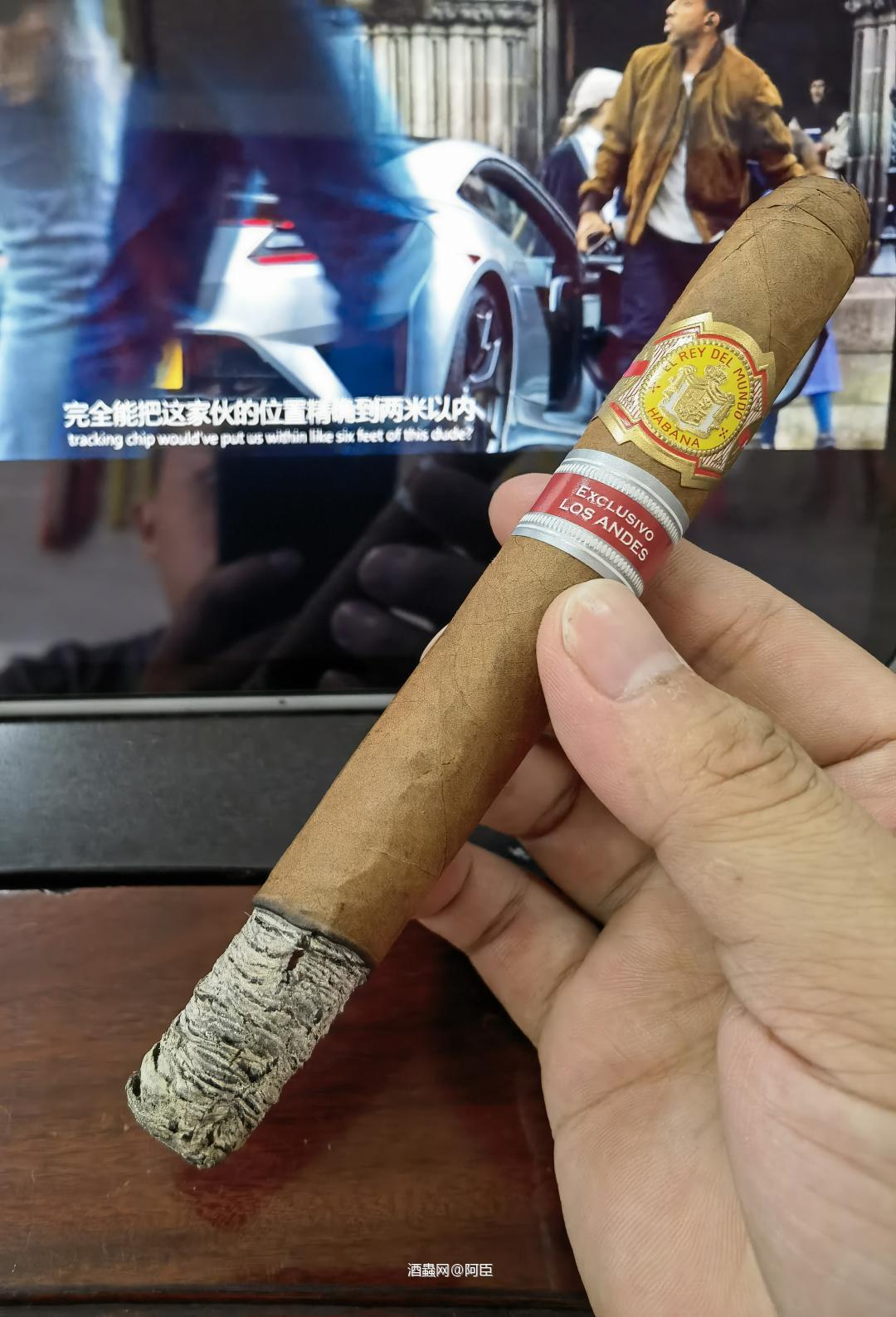 威士忌，雪茄，缺一不可