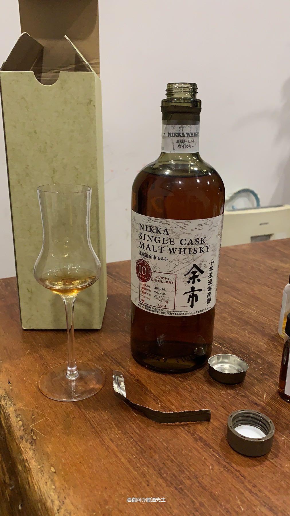 之前听说好喝到飞起<img src='https://sdata.whiskyworm.com/xcxpics/emoji_42.png' class='emoji' /><img src='https://sdata.whiskyworm.com/xcxpics/emoji_42.png' class='emoji' /><img src='https://sdata.whiskyworm.com/xcxpics/emoji_42.png' class='emoji' />喝完还是坐着<img src='https://sdata.whiskyworm.com/xcxpics/emoji_6.png' class='emoji' /><img src='https://sdata.whiskyworm.com/xcxpics/emoji_6.png' class='emoji' /><img src='https://sdata.whiskyworm.com/xcxpics/emoji_6.png' class='emoji' />