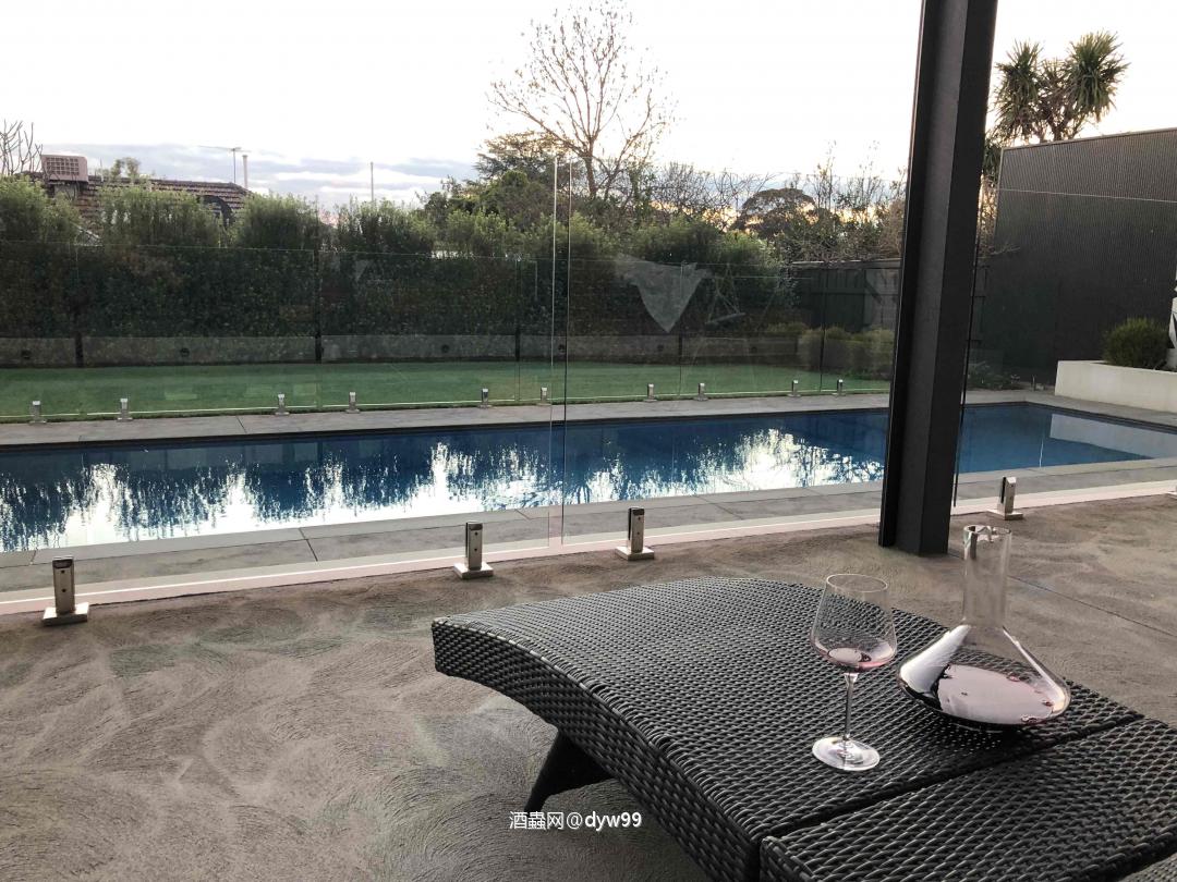 无聊……🌹🍷🍃🥃