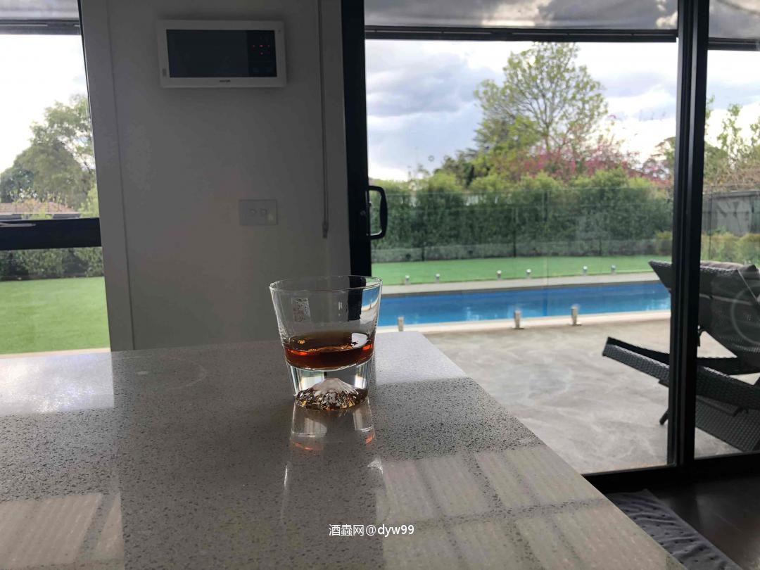 无聊……🌹🍷🍃🥃