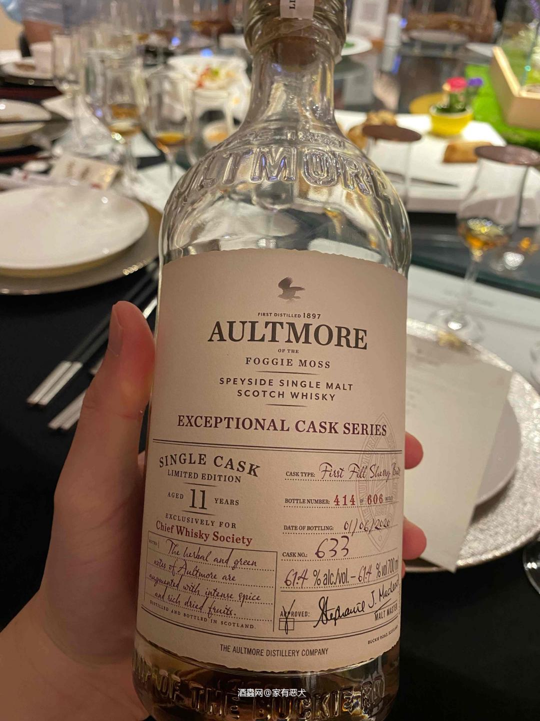 欧摩30年<p class='p'/>颜色:深酱油雪莉<p class='p'/>香气:一开始展现出些许谷物麦片…