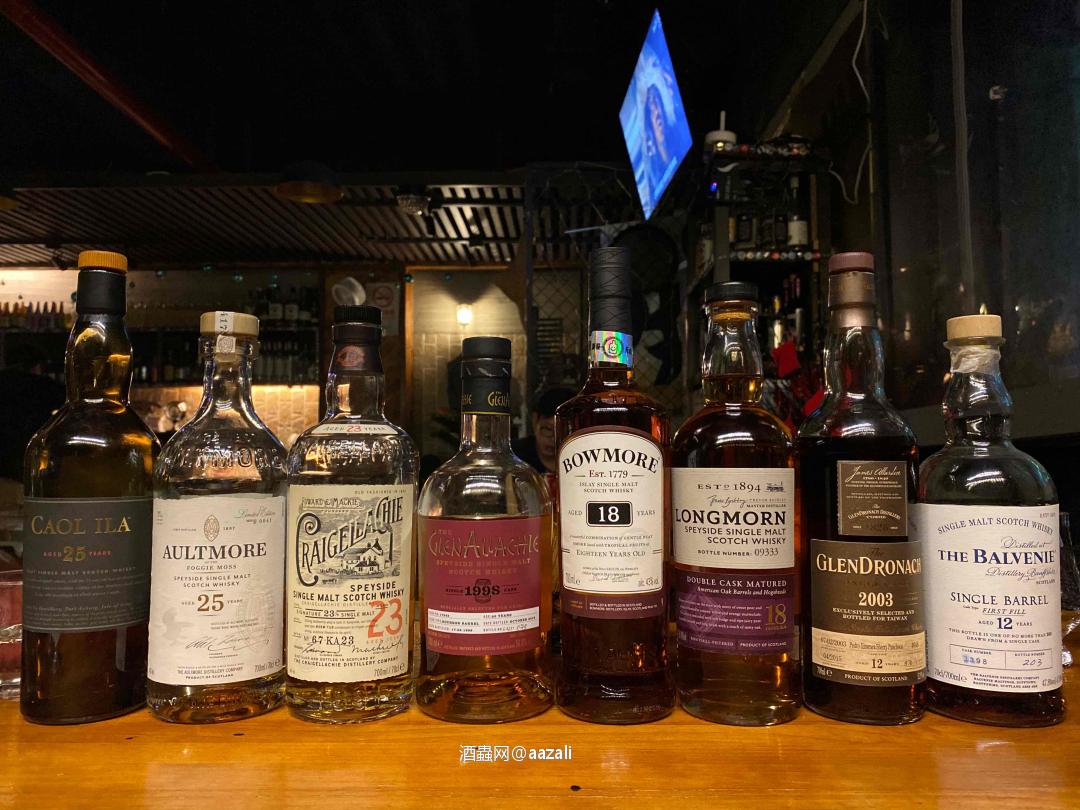 国庆期间感谢持茄斯基拿出了他的好酒并组织的品酒局，收获颇多。